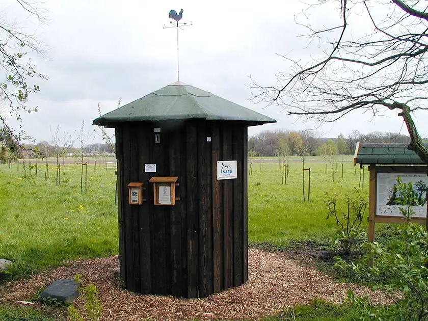 Pavillon zur Vogelbrutbeobachtung